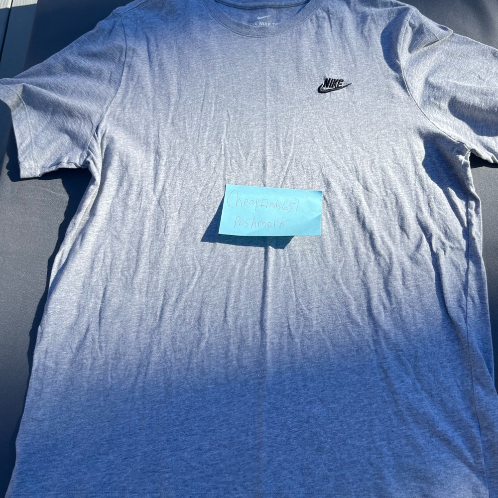 Nike “The Nike Tee” *NEVER WORN*